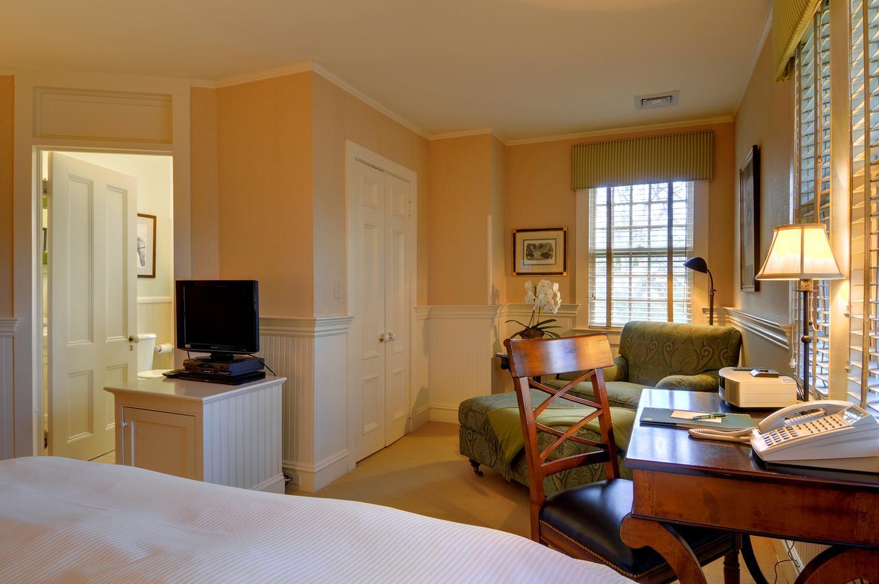 Bed and Breakfast The Baker House 1650 East Hampton Exterior foto